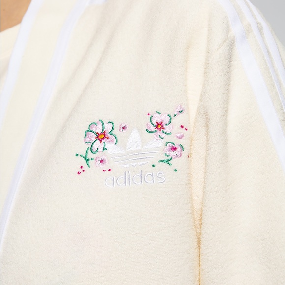 NWT Adidas Originals Cardigan With Logo Cream white IP3761 - Picture 10 of 11